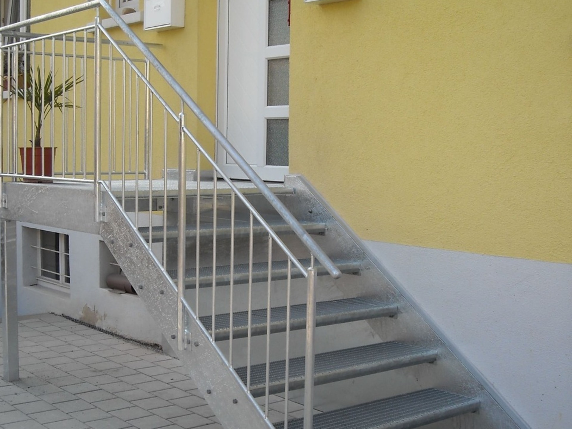 Treppe verzinkt Gitterrost